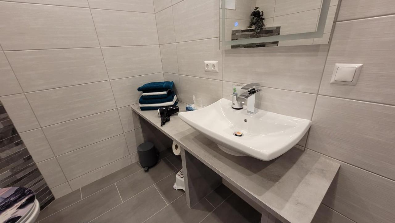 Ferienwohnung Albel Velden am Woerthersee Luaran gambar